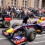 Ideiglenes Red Bull F1 szervíz az I. kerületi Fő utcában