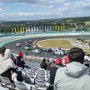 A szombati DTM futam rajtja a célegyenes végén. Nagyon erős volt a szél.